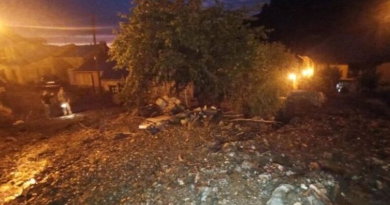 Vista de la zona afectada por el aluvión en Manzanedo de Valdueza