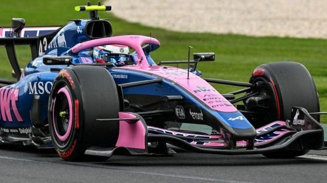 Franco Colapinto junto a su Alpine A526 en el circuito de Monza