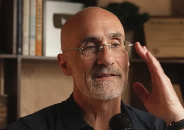 Arthur C. Brooks, catedrático de Harvard, en una disertación