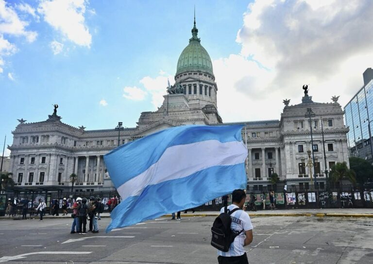 Legisladores provinciales en sesión