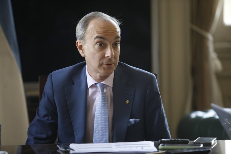 Carlos Torrendell, secretario de Educación, en una conferencia