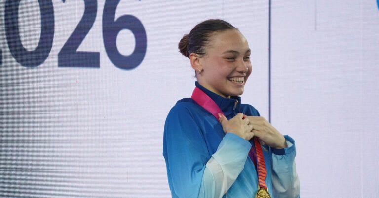 Cecilia Dieleke durante una competencia de natación en los Juegos Suramericanos Santa Fe 2026