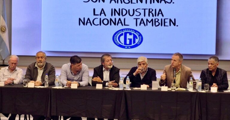 Marcha de la CGT en defensa de la industria