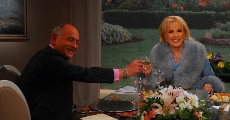 Chiche Gelblung y Mirtha Legrand en un programa de televisión