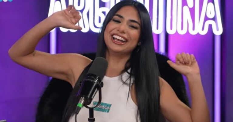 Daniela Celis hablando en el streaming de Telefe