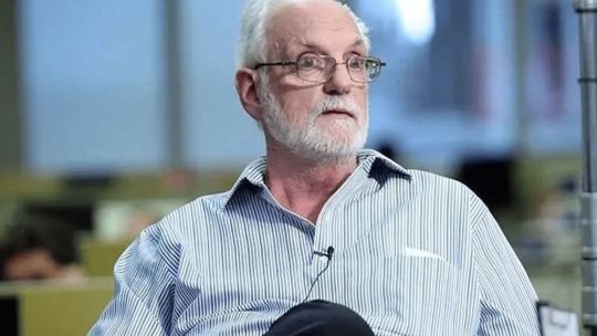 Juan Carlos De Pablo durante una entrevista radial