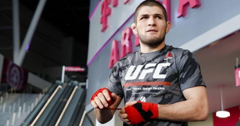 Khabib Nurmagomedov durante el World Sports Summit de Dubái