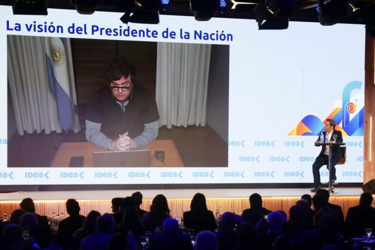 Javier Milei durante su exposición por videollamada en el 62° Coloquio de IDEA