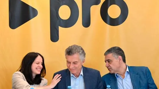 Mauricio Macri y Javier Milei en un acto político